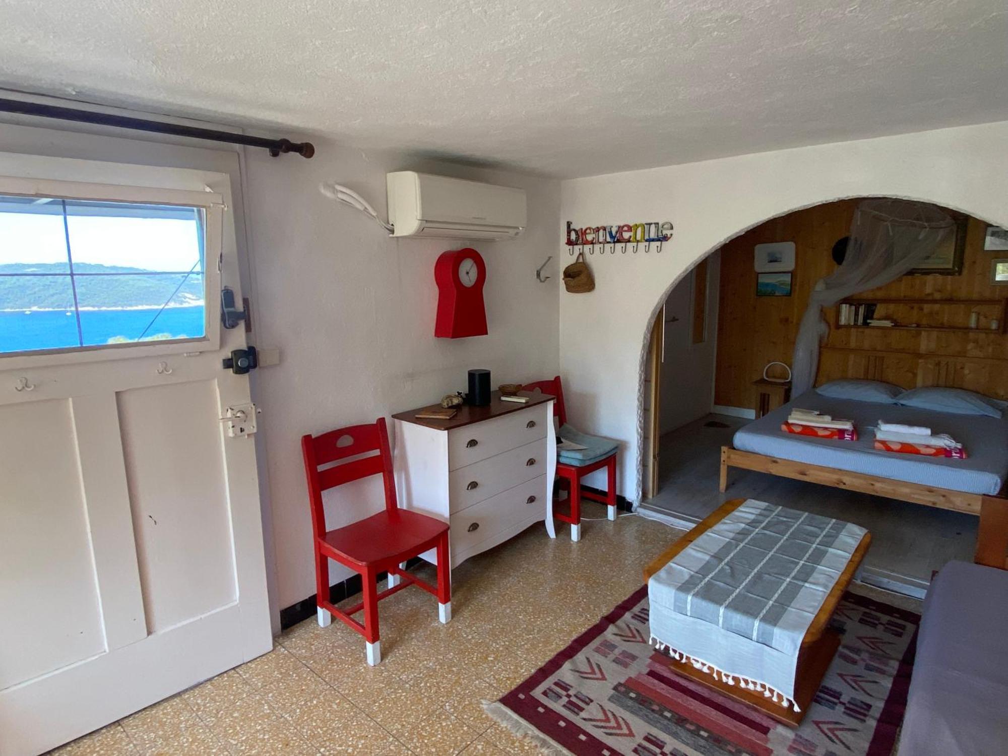 Les Oreades, Studio Le Marin Avec Vue Mer Imprenable Apartment Ile du Levant Bagian luar foto